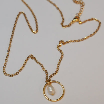 Necklace Circle with pearl